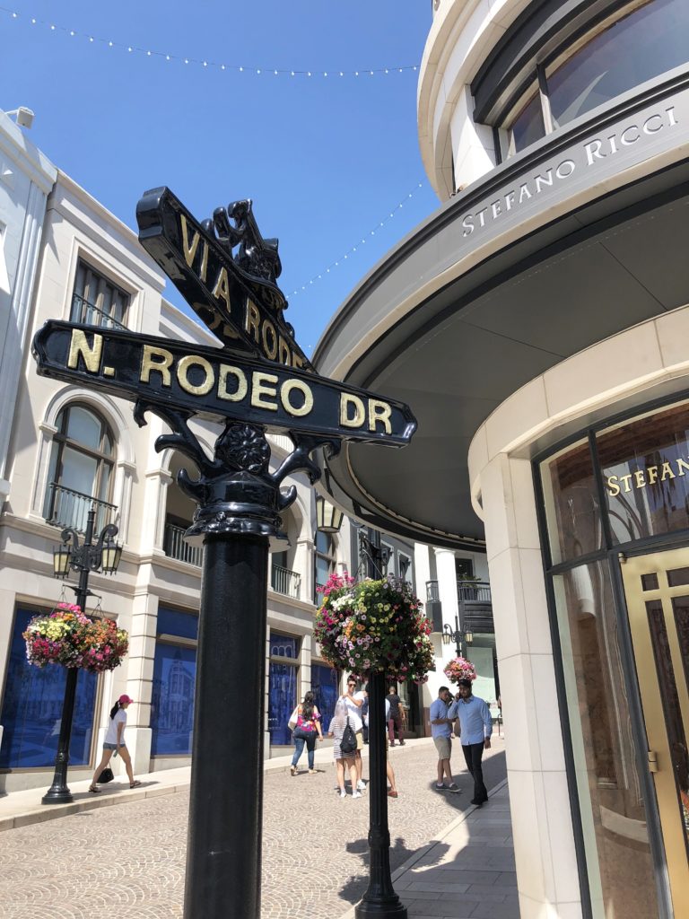 Rodeo Drive in Beverly Hills, Where Everyone Can Feel Bougie for the Day —  Stuff in LA