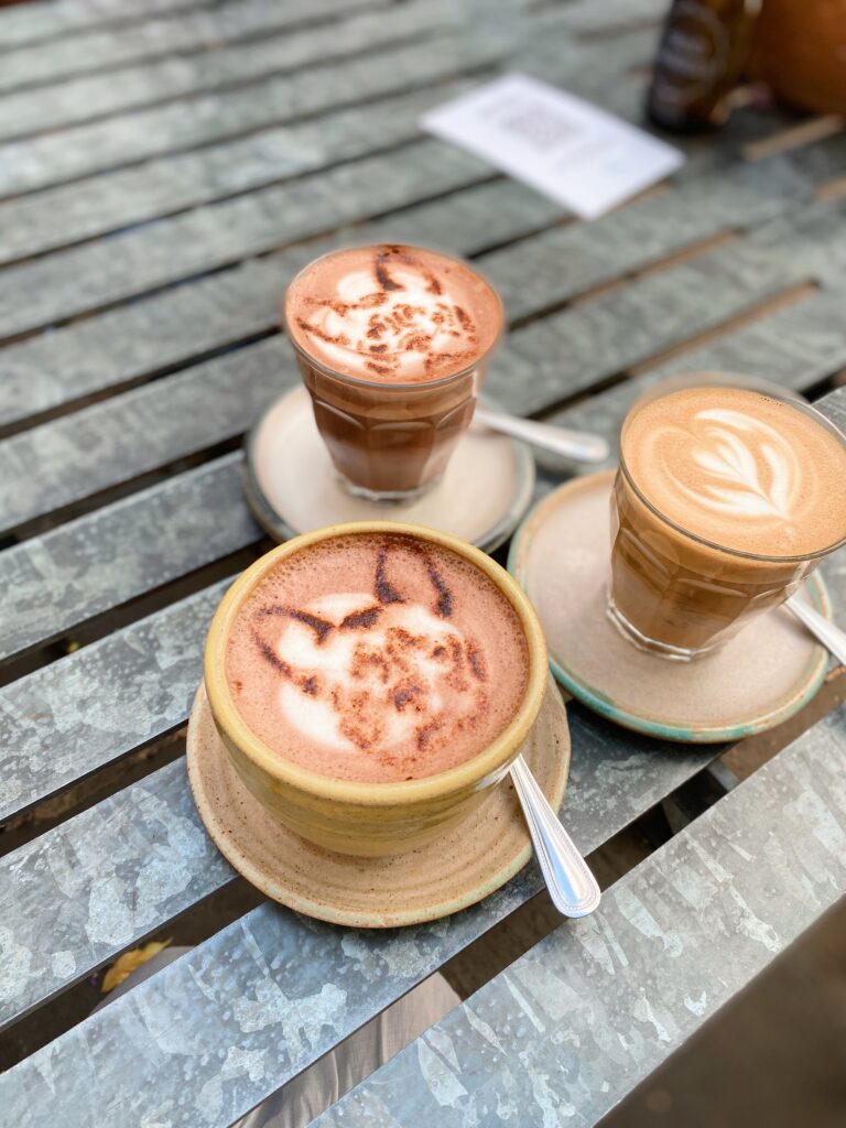 Latte x Hot chocolate - Farm Girl Notting Hill