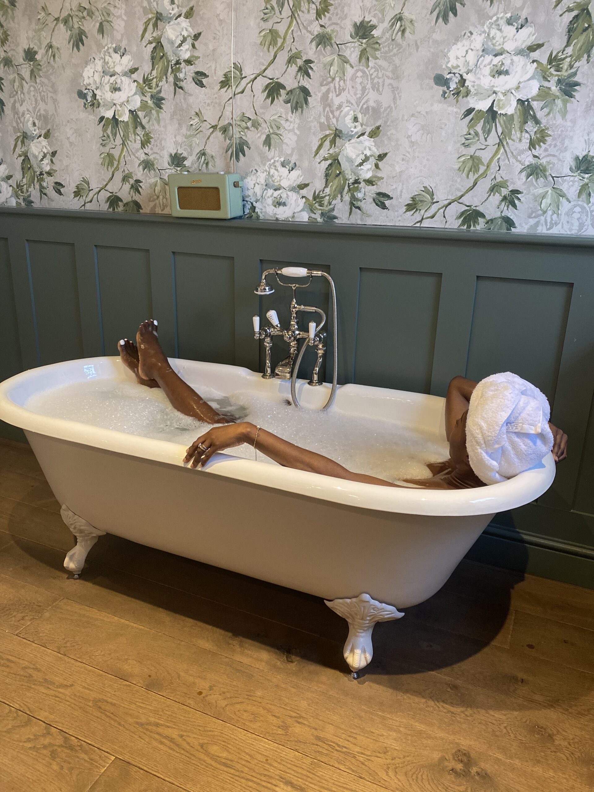 "Biggest Room" roll up bath tub at The Rectory Hotel, Cotswolds - lifewithbugo