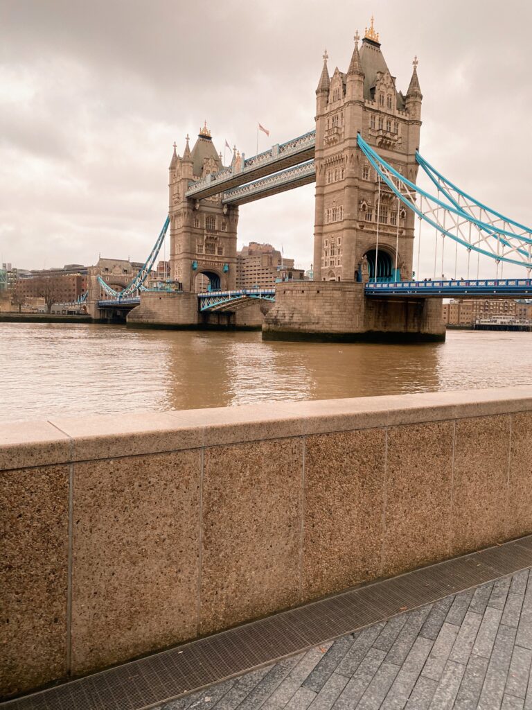 Tower Bridge in 5 Pretty bridges in London - - lifewithbugo