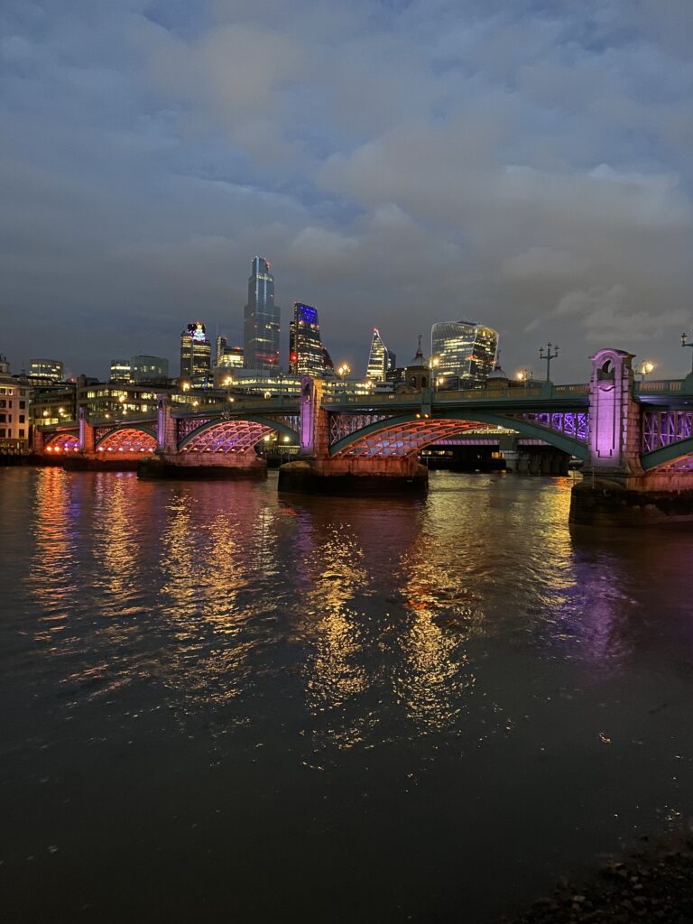 Southwark Bridge - 5 Pretty Bridges in London - lifewithbugo