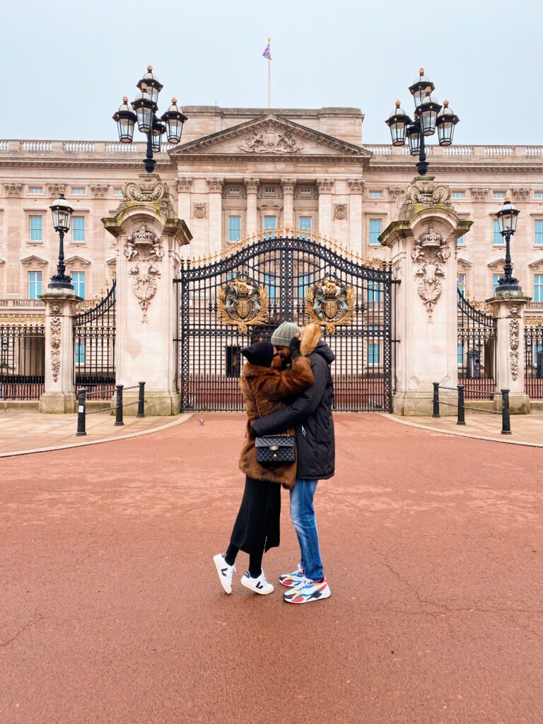 The Most Romantic Things to do in London - Buckingham Palace - Lifewithbugo