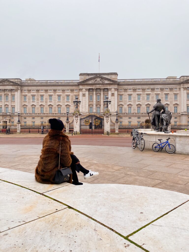 Buckingham Palace - lifewithbugo