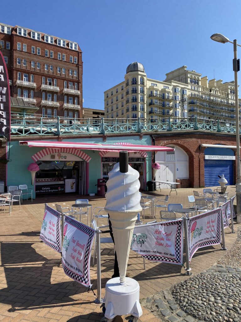 Mr Whippy at Brighton seafront - lifewithbugo
