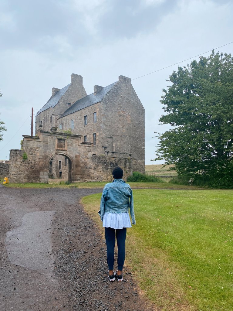 My Itinerary: Edinburgh to The Scottish Highlands - Lallybroch aka Midhope Castle - lifewithbugo