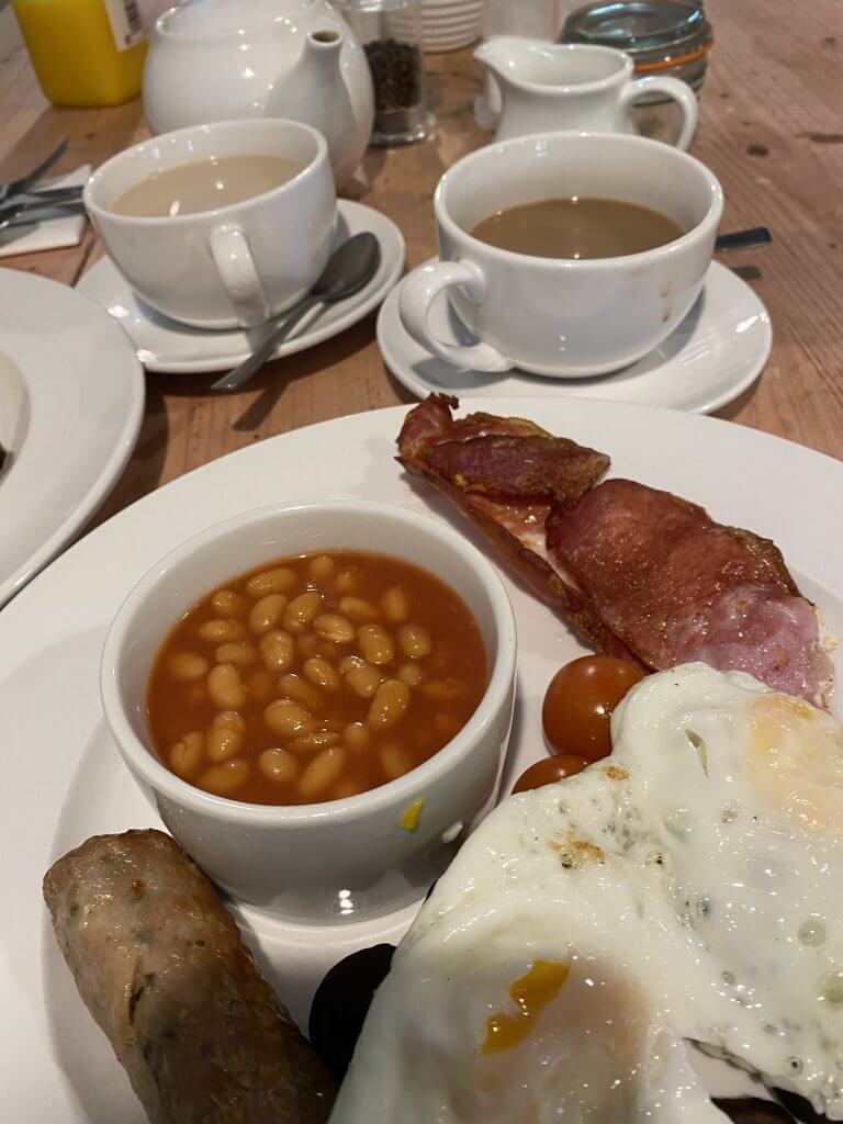 breakfast at merry harriers, godalming - lifewithbugo