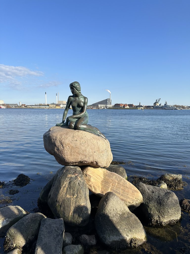 Travel guide to Copenhagen - The Little Mermaid