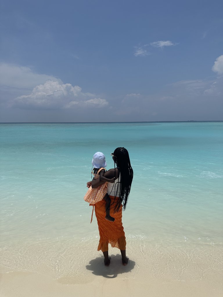 Sandbank Fushifaru Maldives