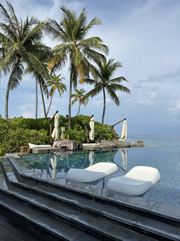 Pool - Where to stay in the Maldives: Fushifaru Maldives - lifewithbugo.com