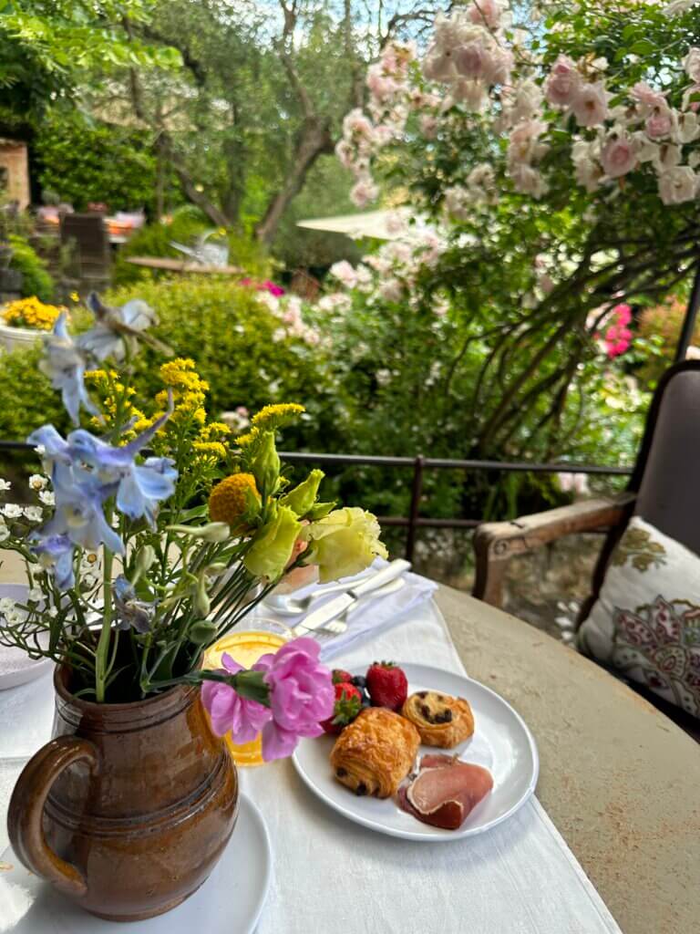 Breakfast at Les Rosées, Mougins