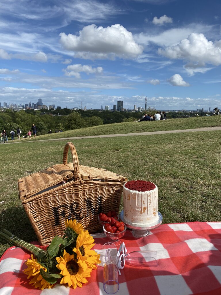 Picnic in Hampstead Heath - The best things to do for Summer in London