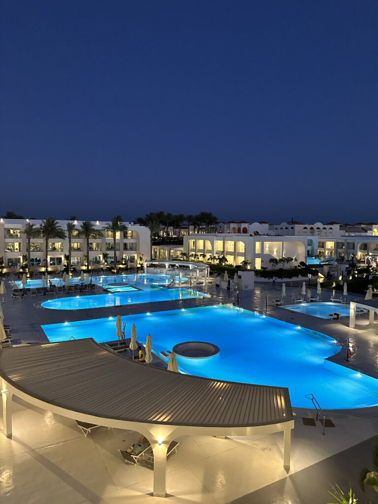 White Hills Resort, Sharm El Sheikh 2 - lifewithbugo.com