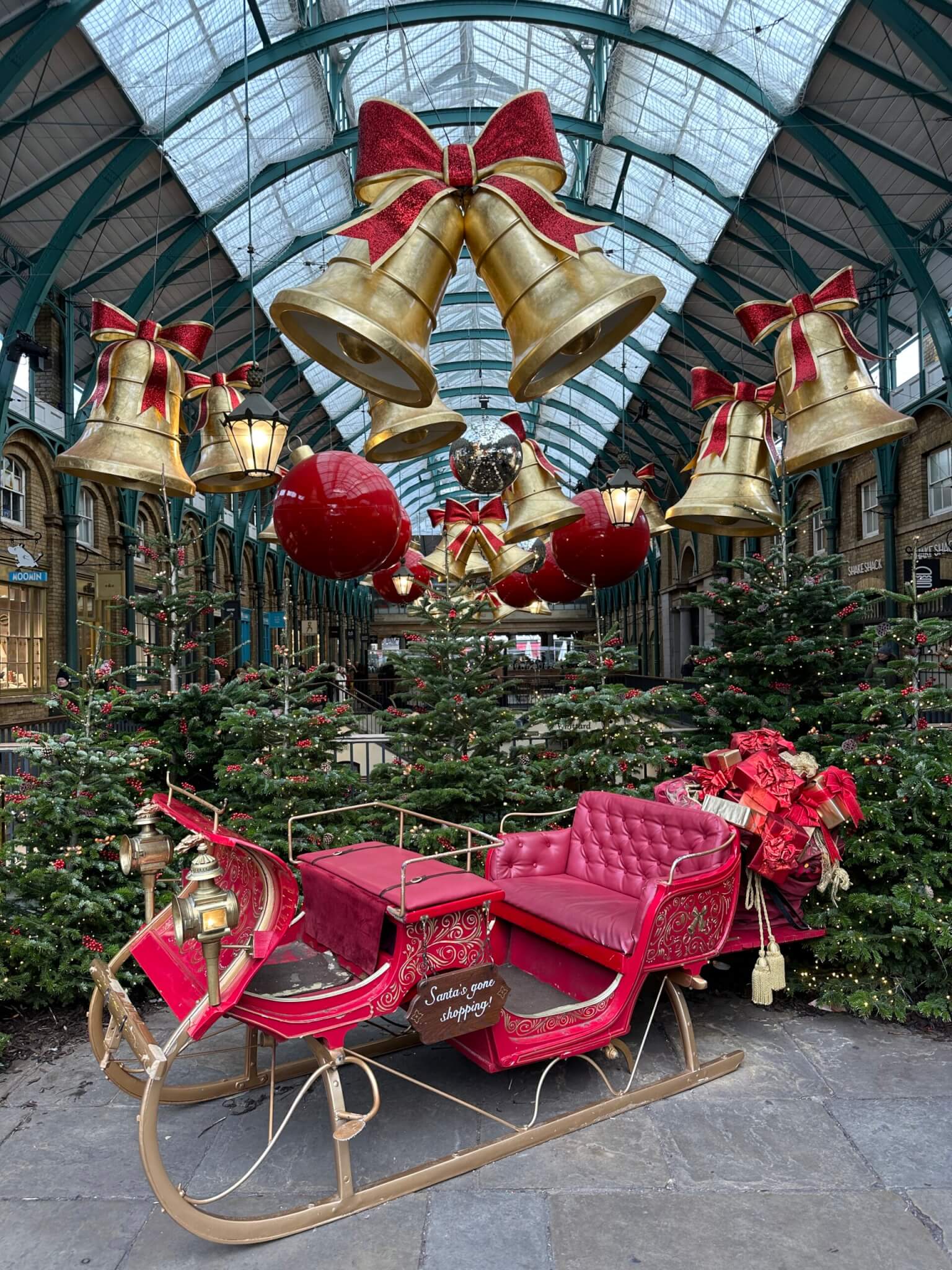 The most beautiful Christmas decorations in London - lifewithbugo